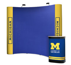 3 x 3 Curved Fabric & Graphic Popup Stand